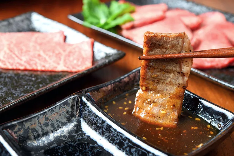 店舗ごとに様々なスタイルで料理を提供